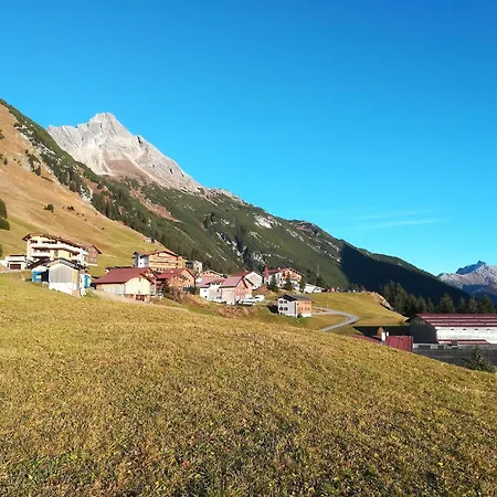 Haus Schrofenwies Appartement *