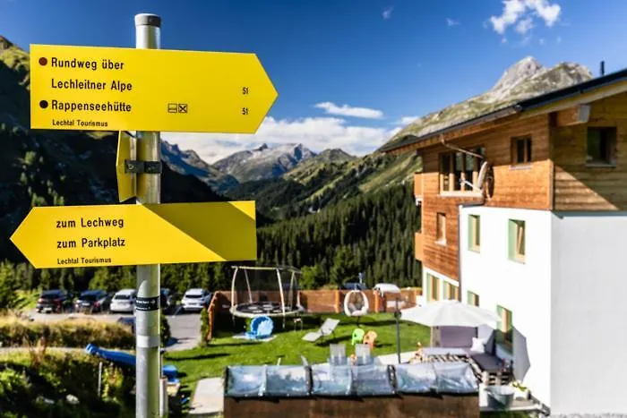 Haus Schrofenwies 아파트