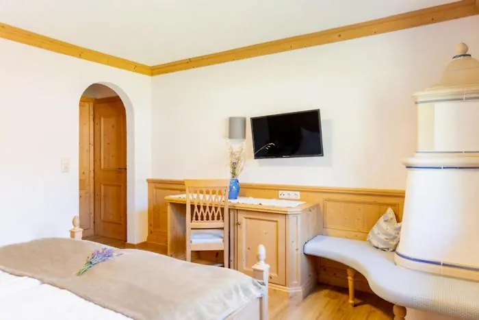 Haus Schrofenwies 아파트 *