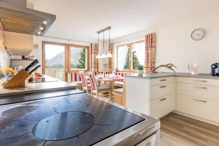 Haus Schrofenwies 아파트