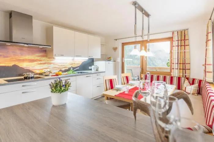 Haus Schrofenwies 아파트