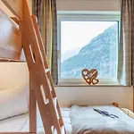 Haus Schrofenwies 아파트 *