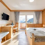 Haus Schrofenwies * Lechleiten