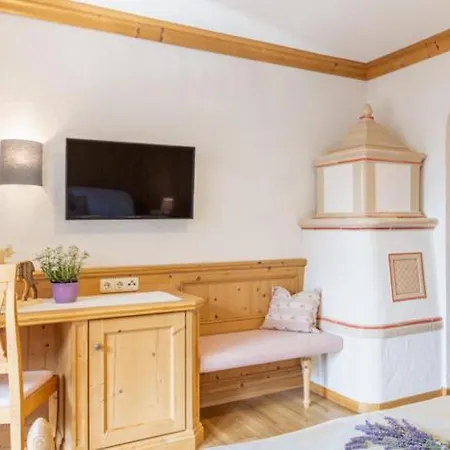 Haus Schrofenwies Appartement *